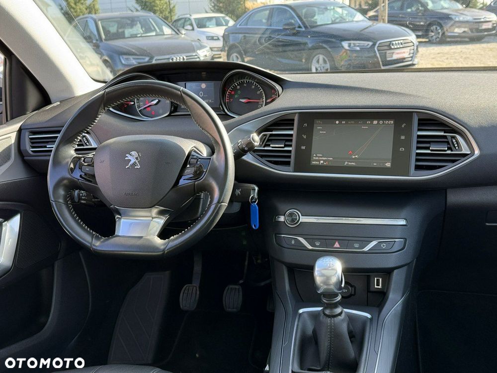 Peugeot 308 1.2 PureTech Business Line S&S - 30