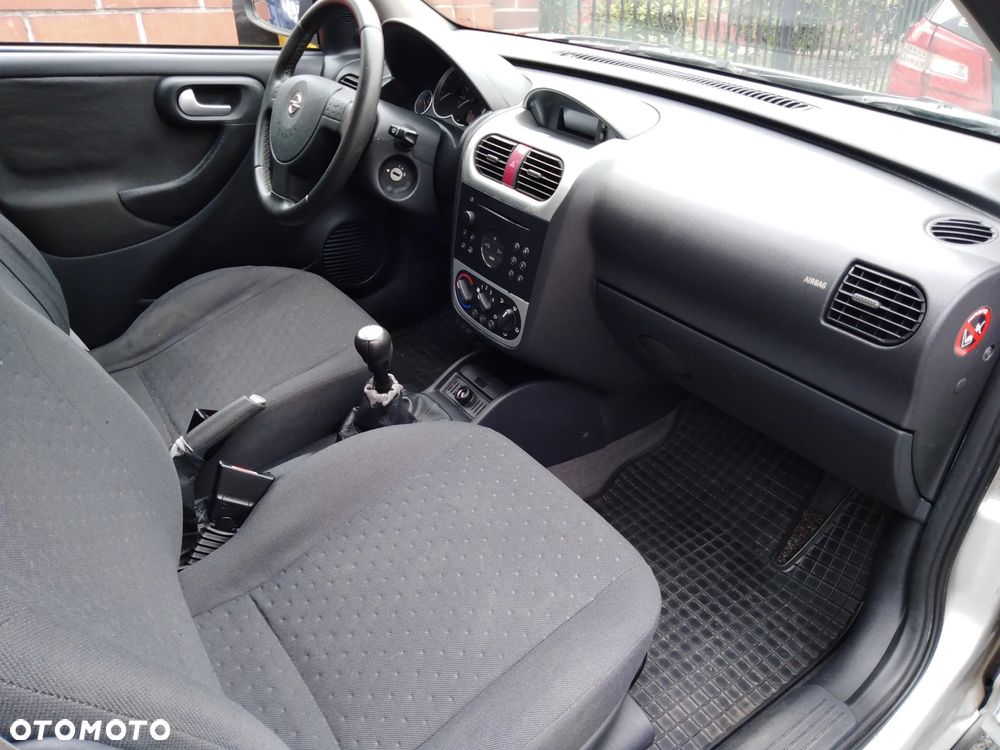 Opel Corsa 1.2 16V NJoy - 10