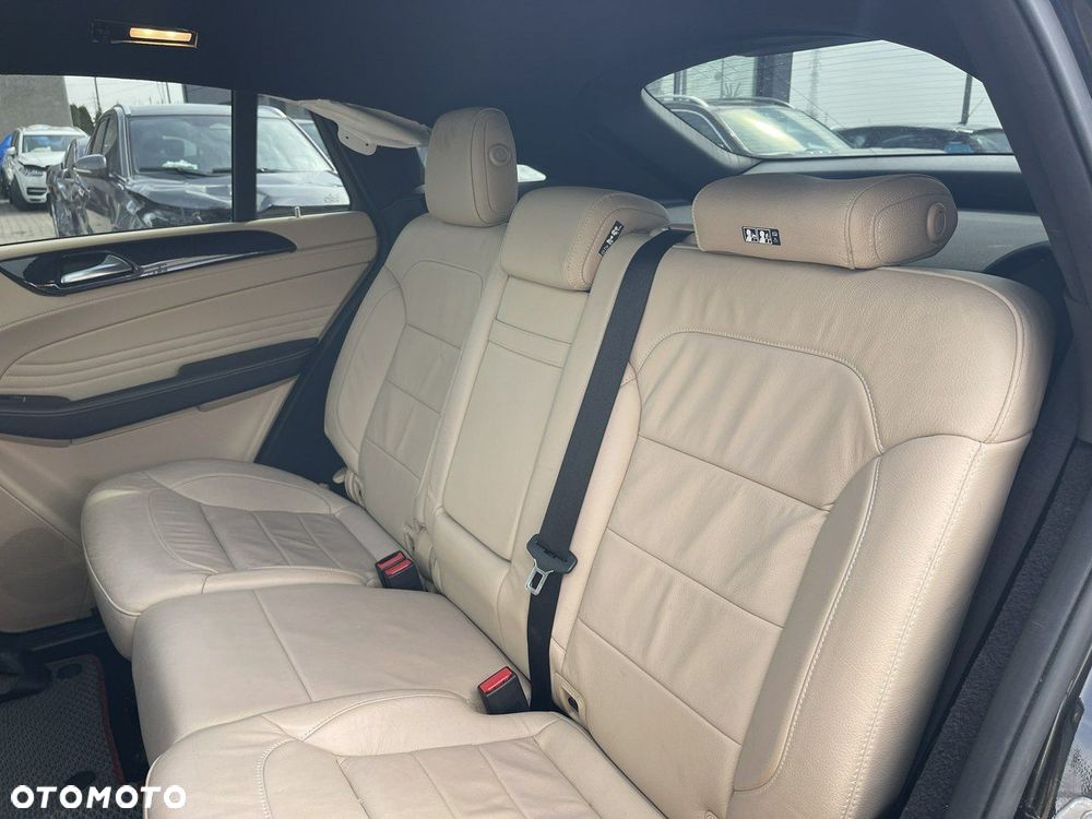 Mercedes-Benz GLE - 11