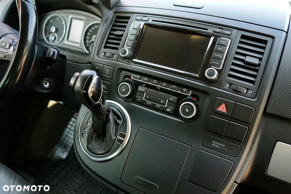 Volkswagen Multivan - 34