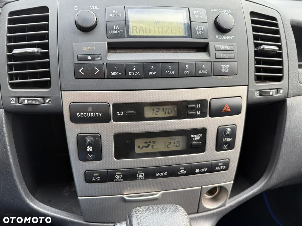 Toyota Corolla Verso - 25