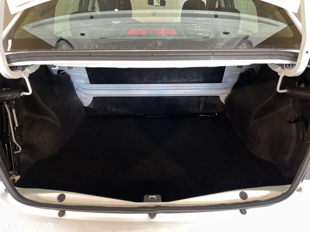 Dacia Logan 1.0 SCe Laureate - 12