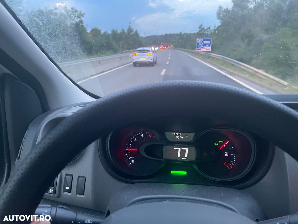 Renault Trafic - 6