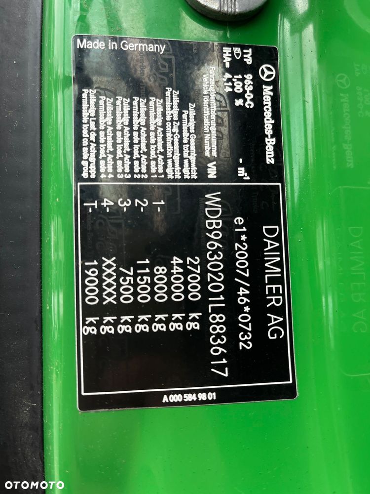 Mercedes-Benz ACTROS - 10