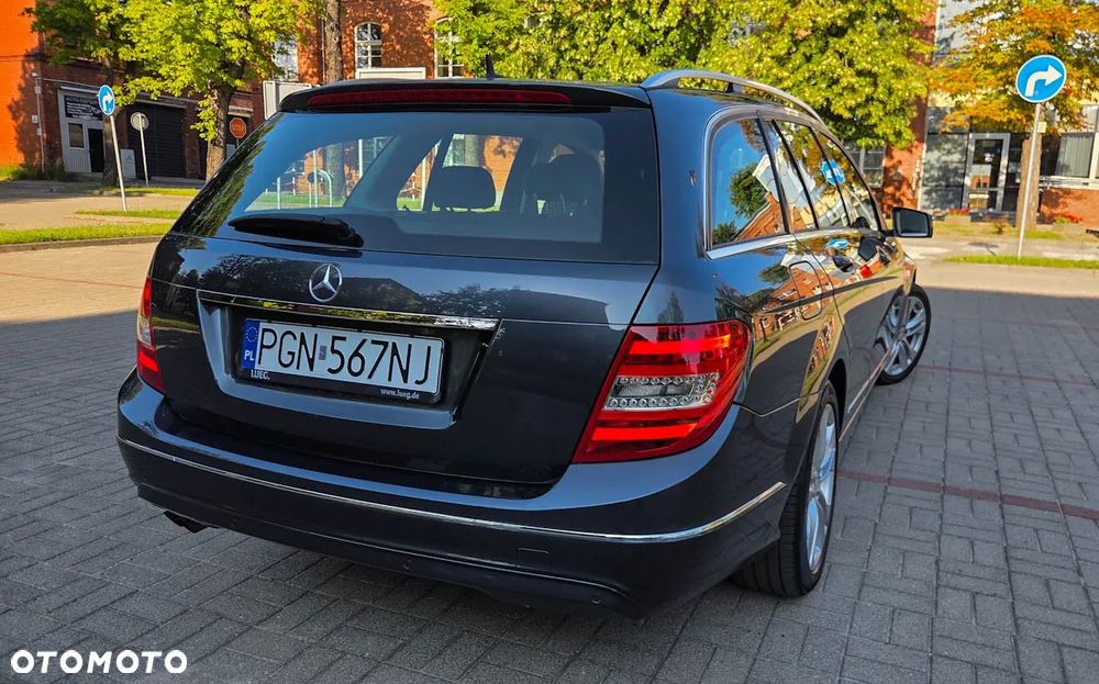 Mercedes-Benz Klasa C 180 (BlueEFFICIENCY) Avantgarde - 5