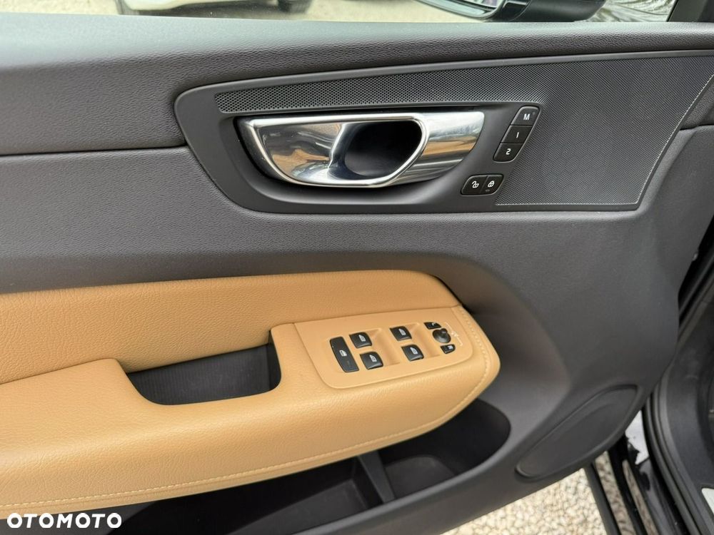 Volvo XC 60 B4 D Geartronic Inscription - 17