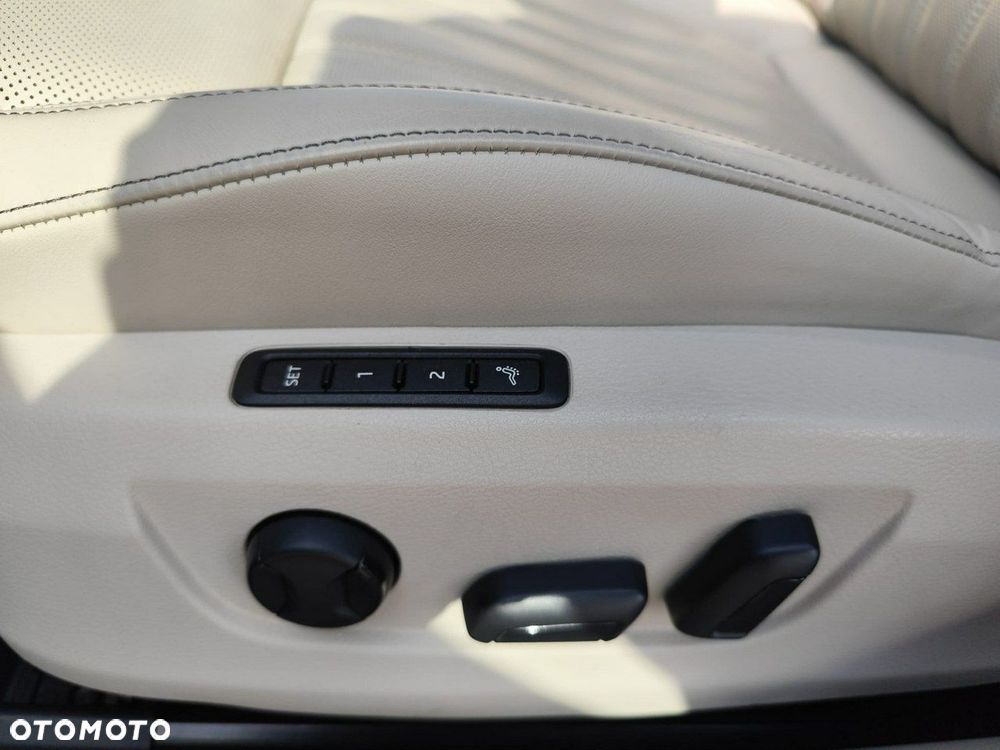 Skoda Superb 2.0 TSI 4x4 L&K DSG - 33