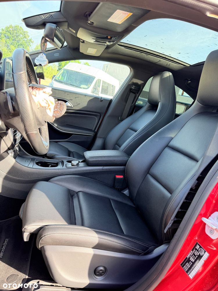 Mercedes-Benz CLA 250 4-Matic - 10