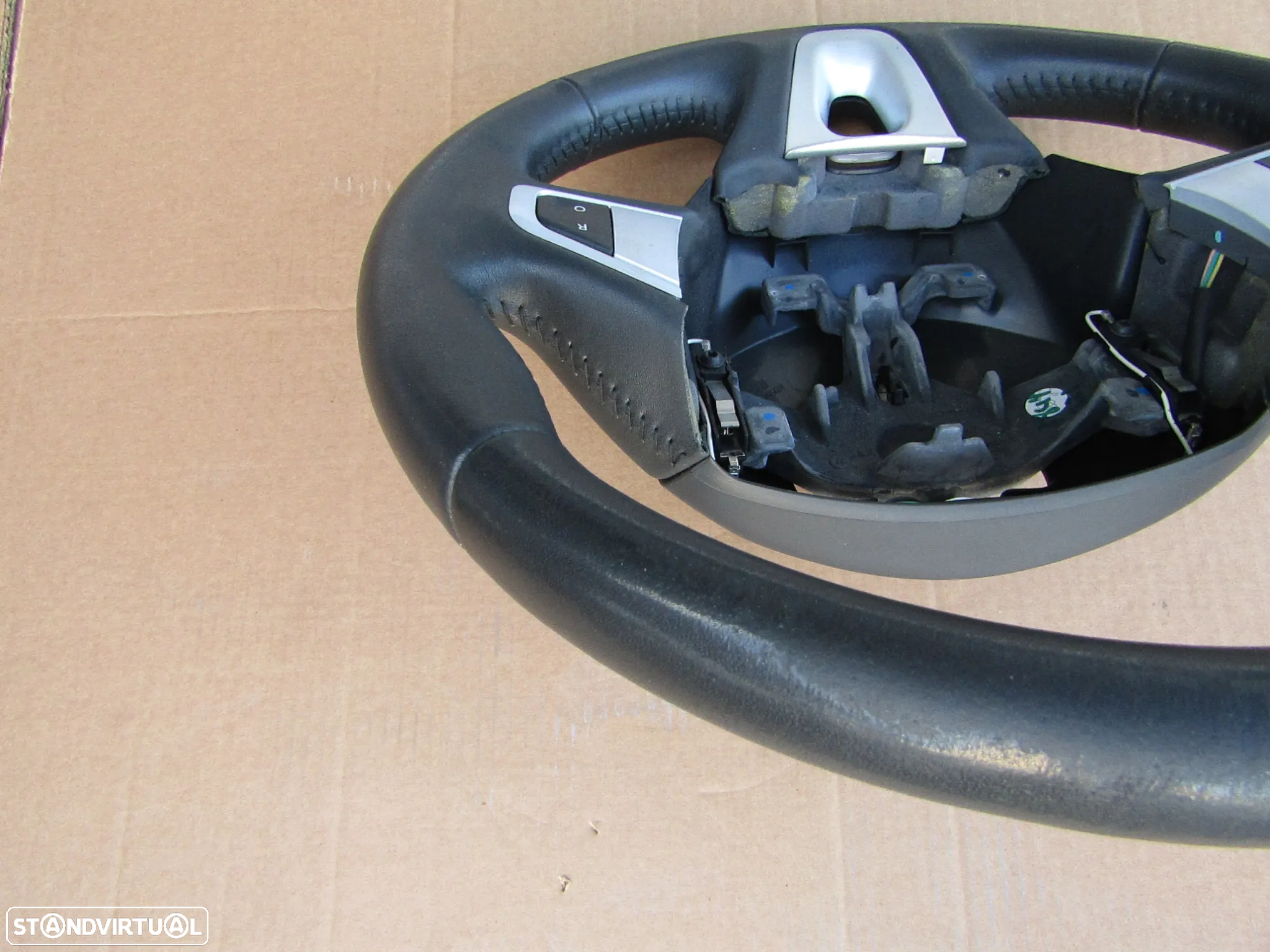 Volante Renault Megane III ano 2009 a 2016  em muito bom estado - 8
