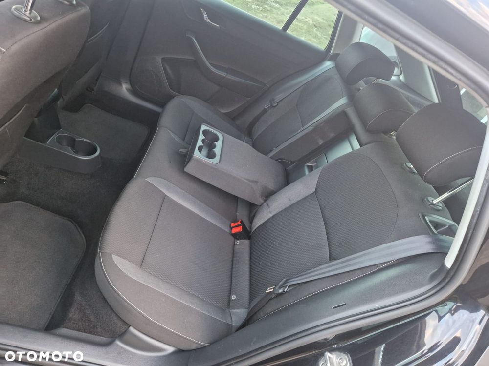 Skoda RAPID 1.6 TDI DSG Drive - 17