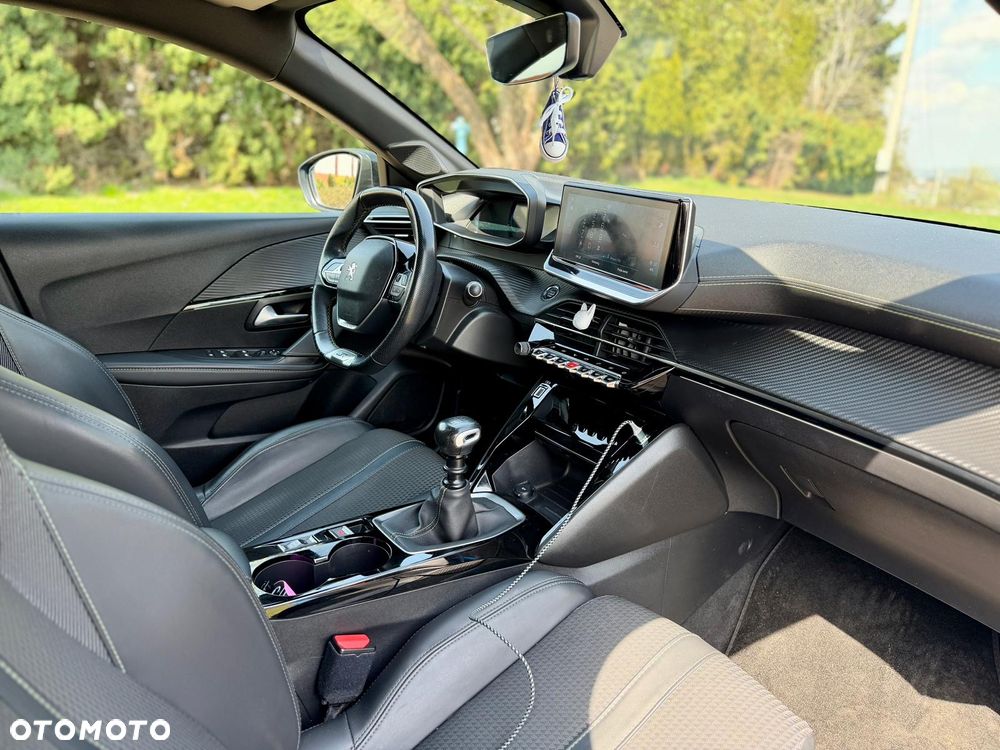 Peugeot 208 - 7