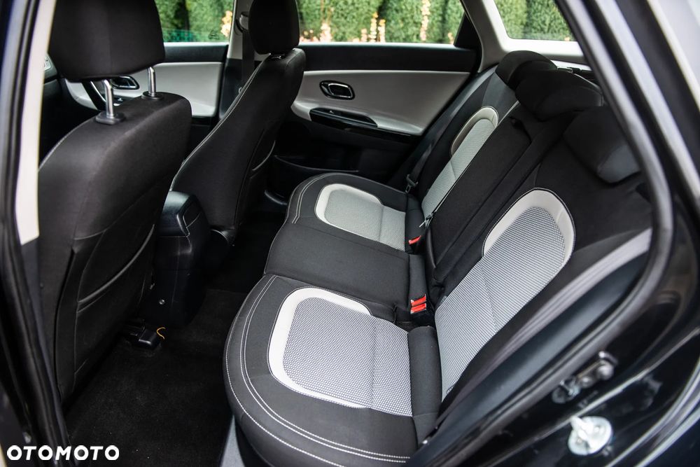 Kia Ceed 1.6 GDI Dream-Team Edition - 22