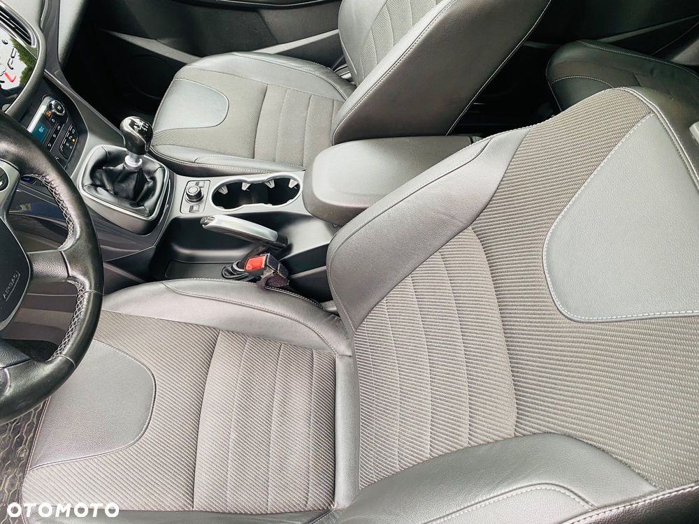 Ford Kuga 2.0 TDCi 4WD Titanium Plus - 16