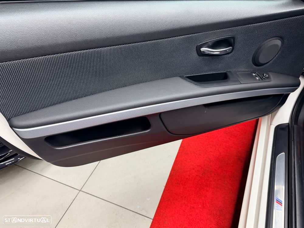 BMW 320 d Coupe - 15