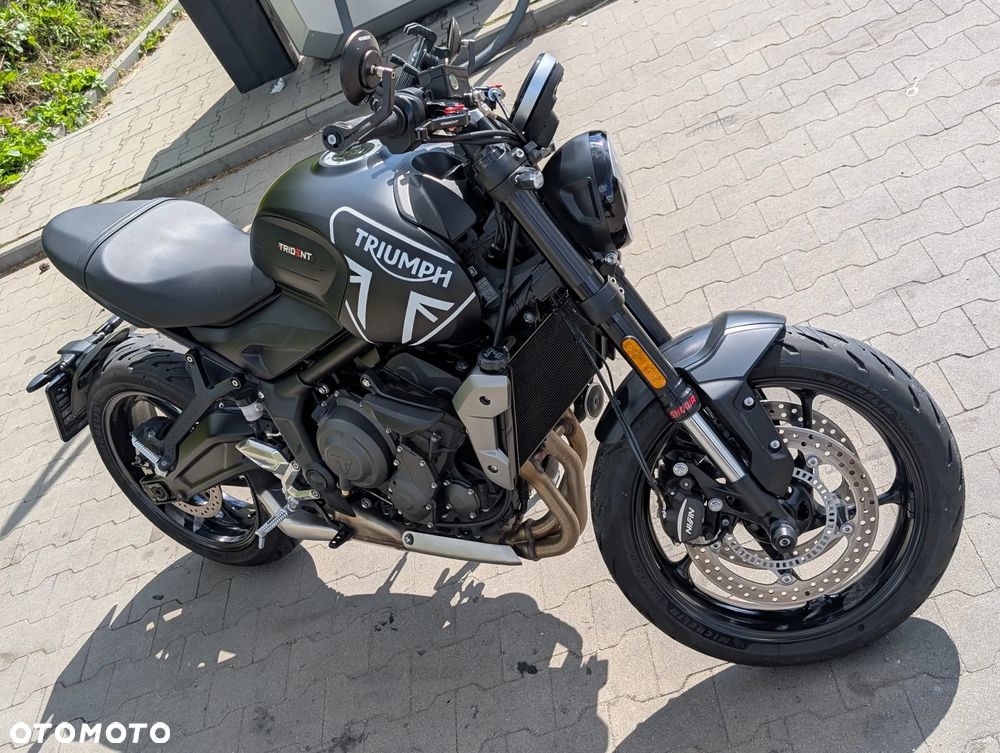 Triumph Trident - 2