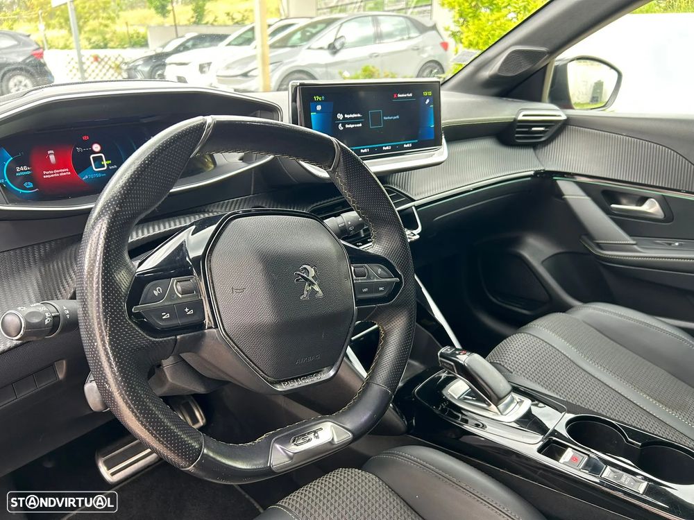Peugeot e-208 GT - 14