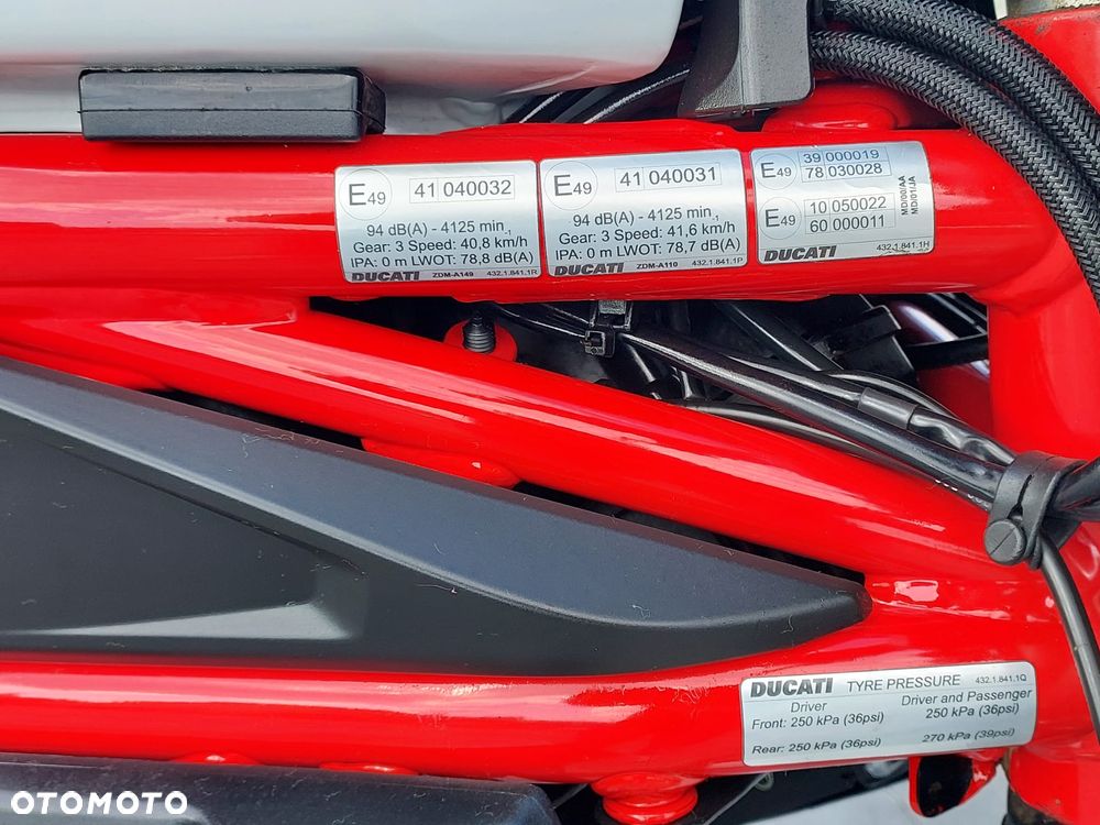Ducati Monster - 24