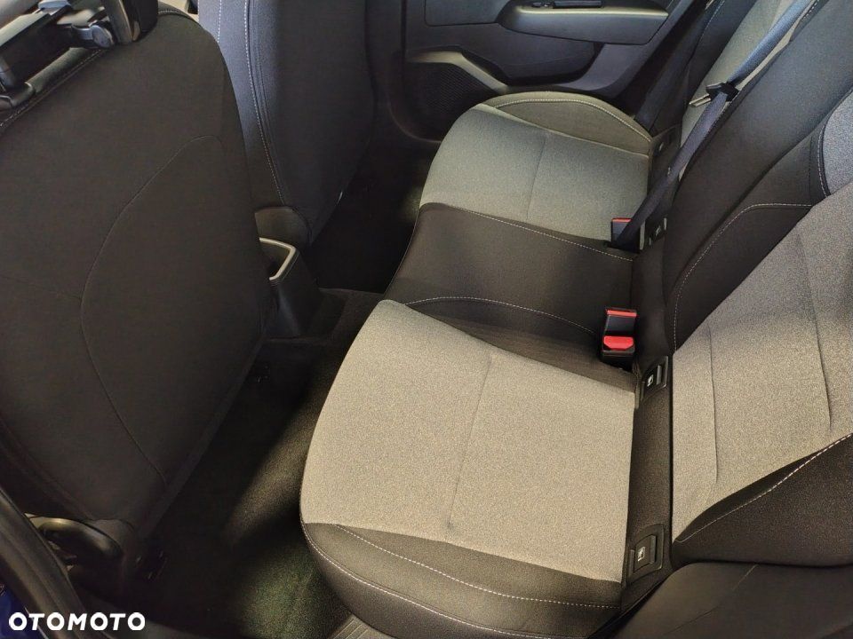 Mitsubishi Colt - 8