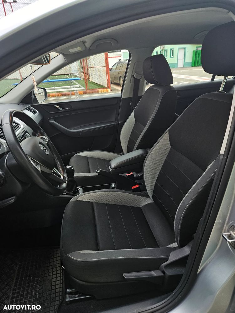 Skoda RAPID 1.2 TSI Ambition - 19