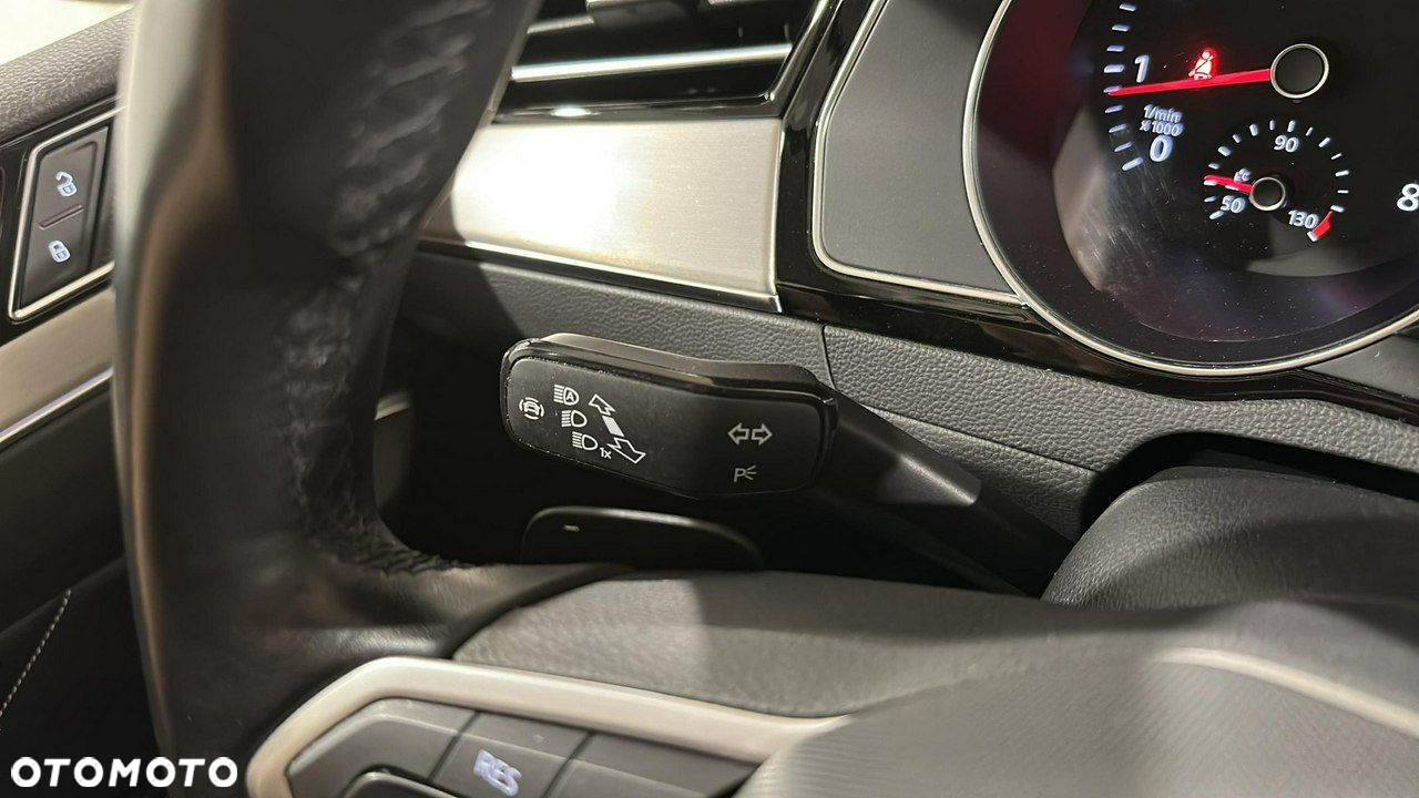Volkswagen Passat - 23