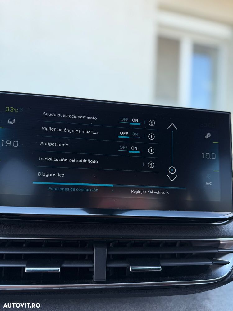 Peugeot 3008 PHEV 300 EAT8 4X4 GT - 27