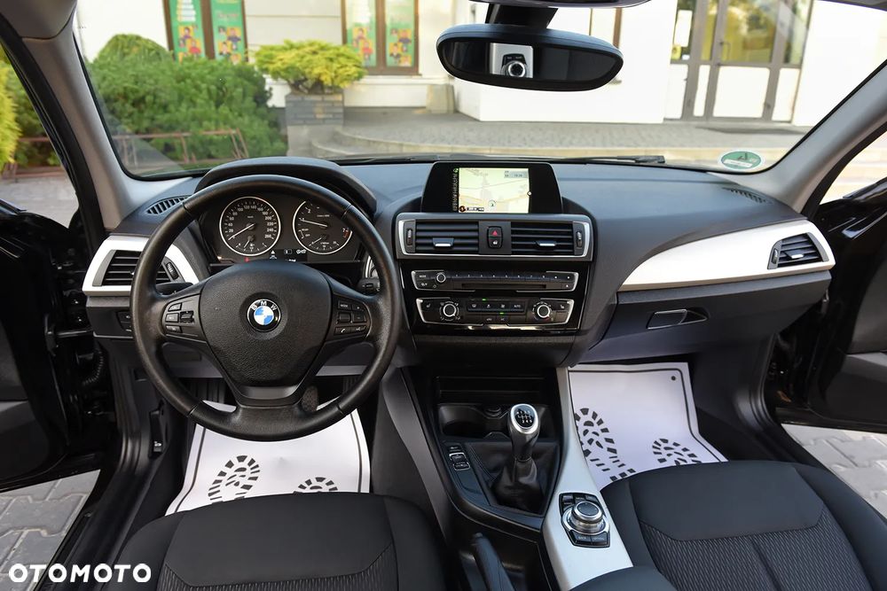 BMW Seria 1 116i - 38