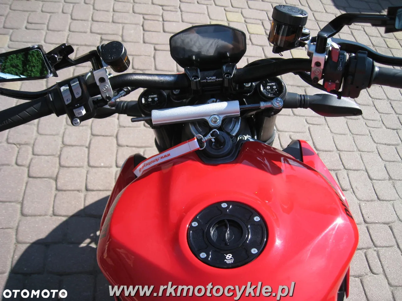Ducati Streetfighter V2 - 9