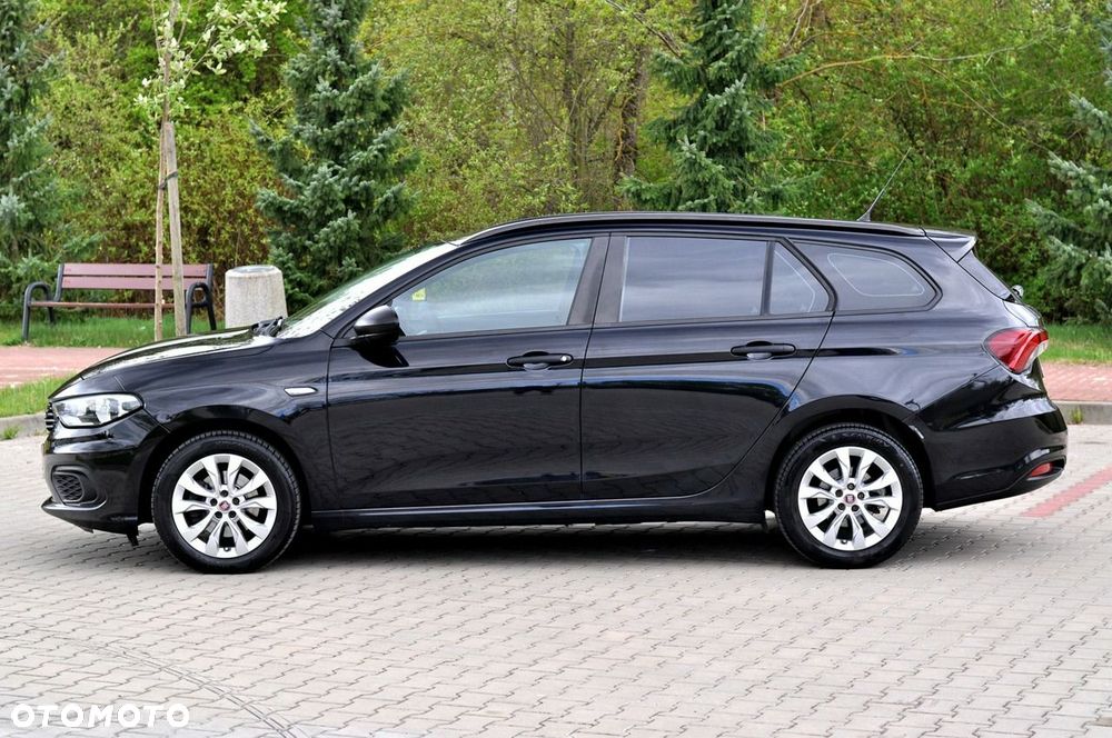 Fiat Tipo 1.4 16v Lounge EU6d - 25