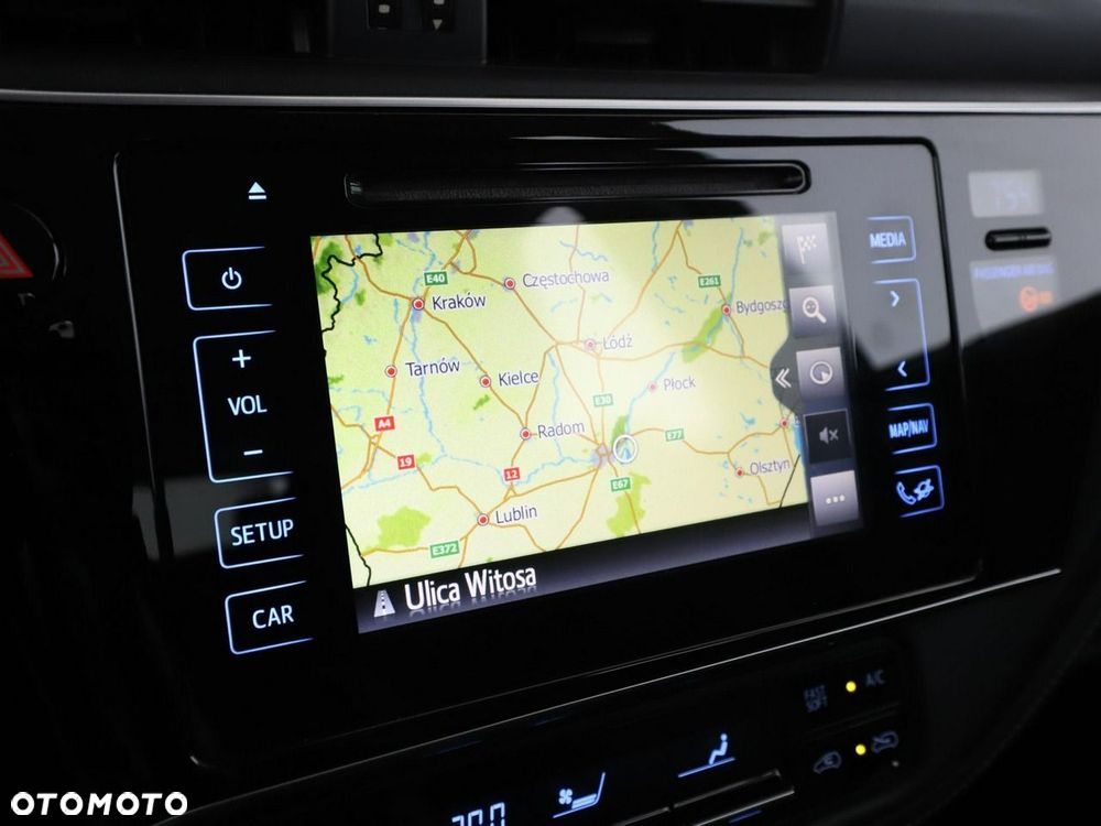 Toyota Auris Hybrid 135 Active - 26