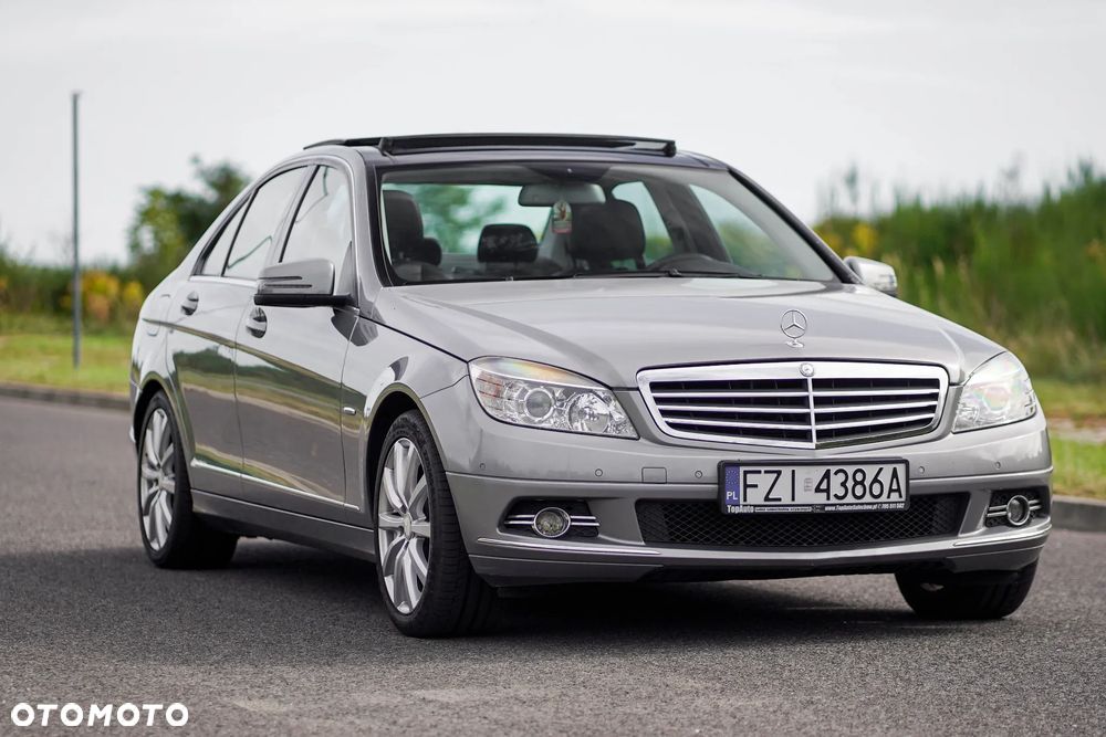 Mercedes-Benz Klasa C 200 CGI BlueEff Elegance - 14