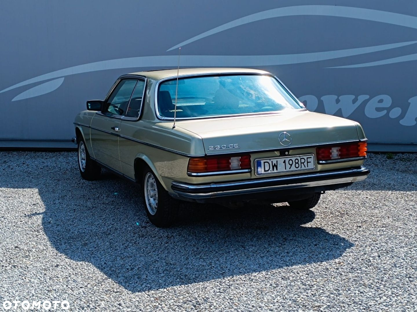 Mercedes-Benz W123 - 22