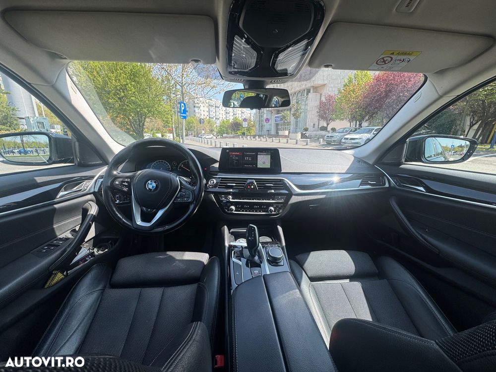 BMW Seria 5 520d xDrive AT - 15