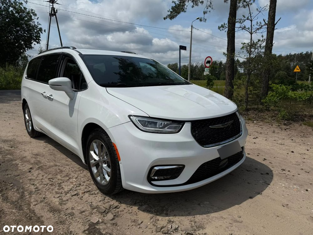 Chrysler Pacifica - 13