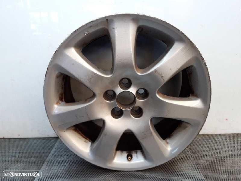 PNEU TOYOTA AVENSIS BERLINA T25 - 1