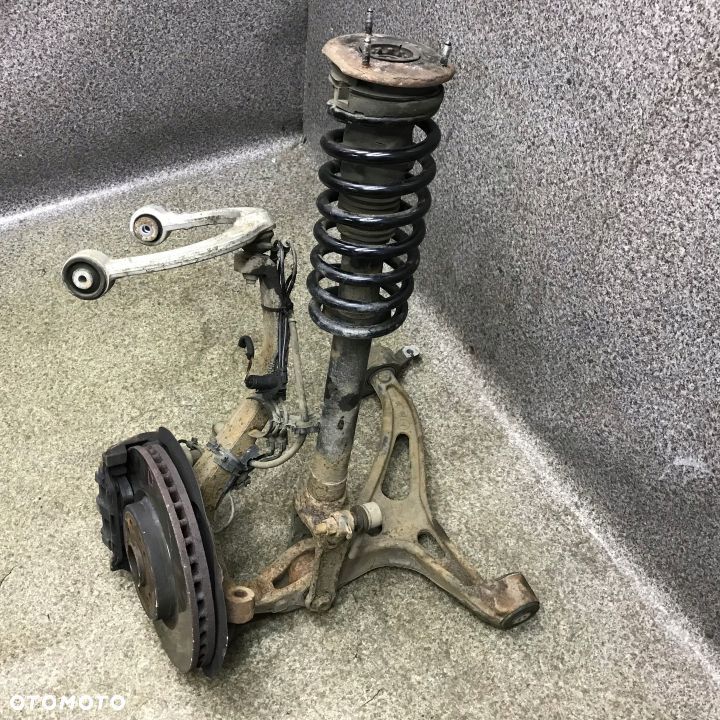 ML W164 kopyto zawieszenie prawy przod 3.0 CDI V6 - 3