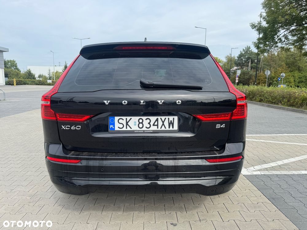 Volvo XC 60 B4 B Essential - 16