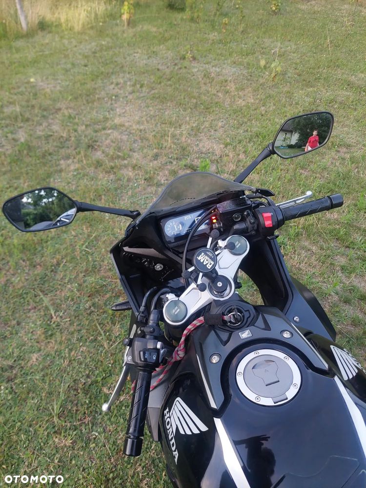 Honda CBR - 9