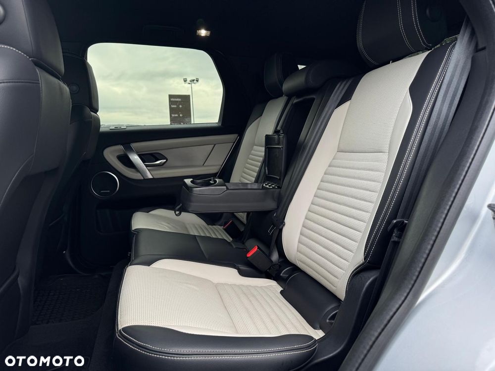 Land Rover Discovery Sport 2.0 D200 mHEV R-Dynamic SE - 22