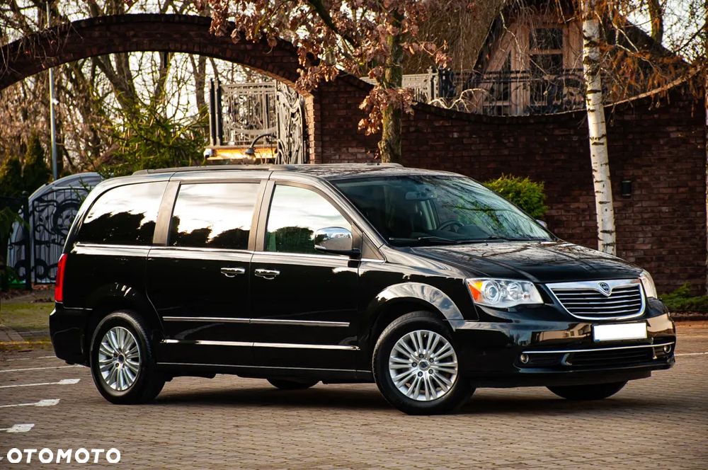 Lancia Voyager 3.6 Platinum - 4