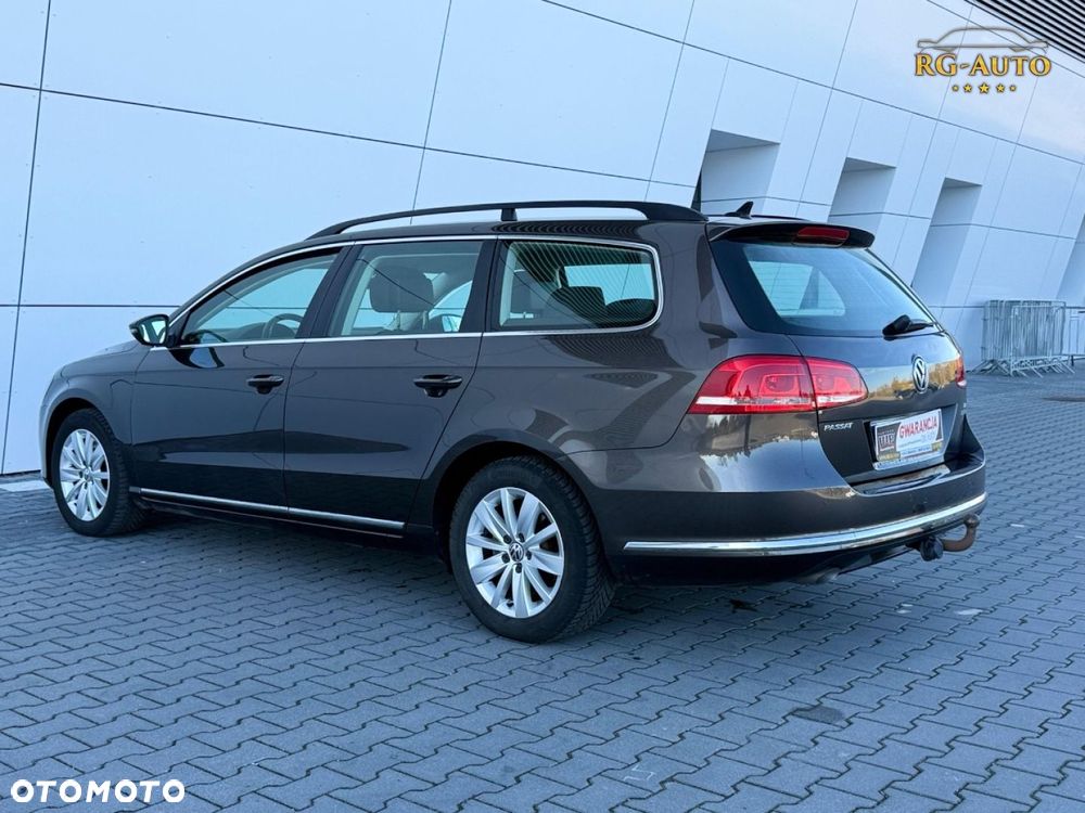 Volkswagen Passat - 11
