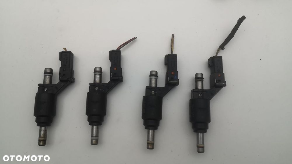 WTRYSKIWACZ ELEMENTY UKŁADU PALIWA PALIWOWEGO Z22SE - 11