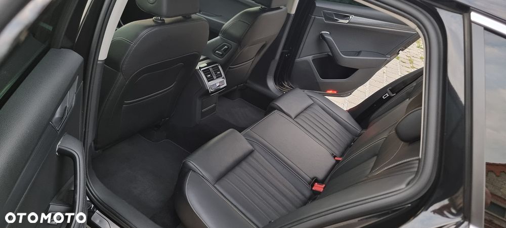 Skoda Superb 2.0 TDI DSG Premium Edition - 29