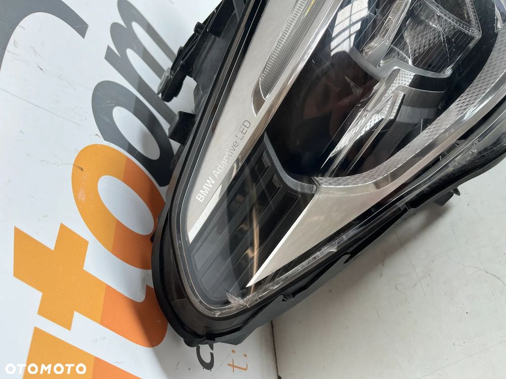 BMW 5 G30 G31 G38 Lampa przednia 7439210-01 - 2