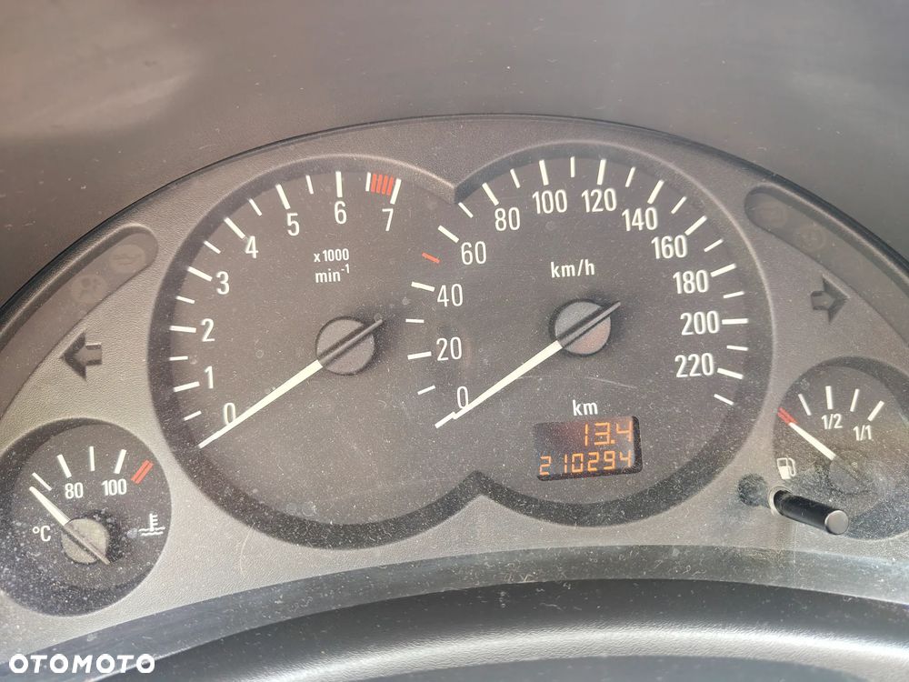 Opel Corsa 1.2 16V NJoy - 8