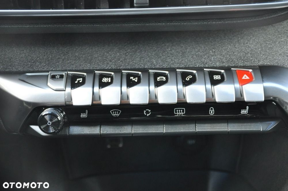 Peugeot 3008 BlueHDi 180 Stop & Start EAT8 Allure - 38
