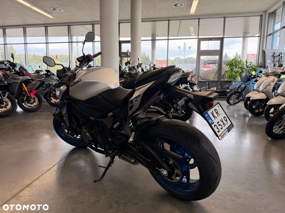 Suzuki GSX 1000 - 6