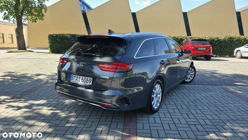 Kia Ceed 1.6 CRDi mHEV Business Line DCT - 3
