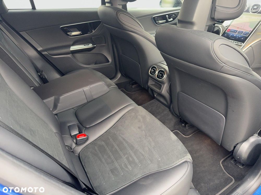 Mercedes-Benz GLC - 22