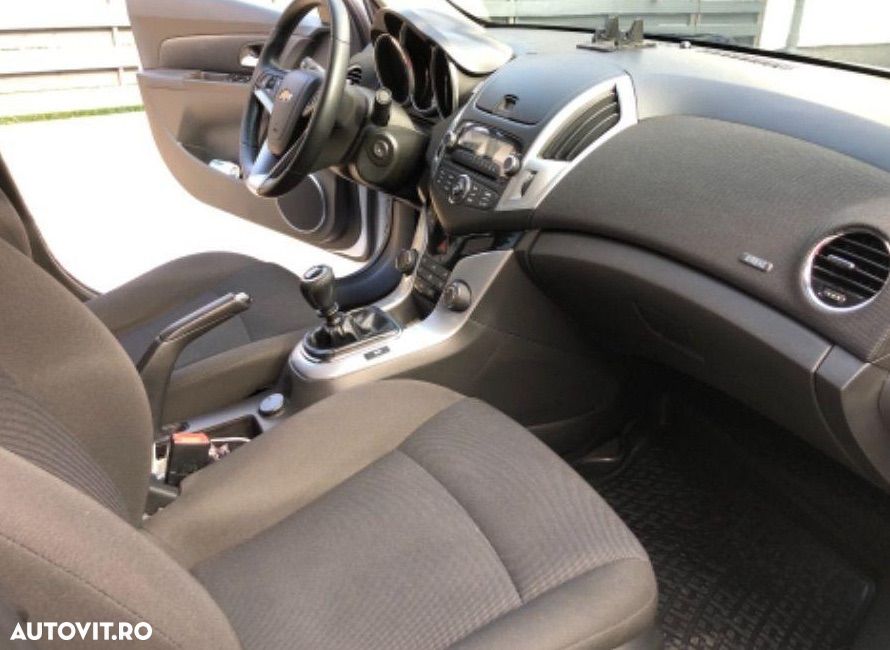 Chevrolet Cruze 1.6 Ecotec LT+ - 15