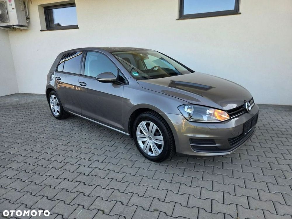 Volkswagen Golf - 5
